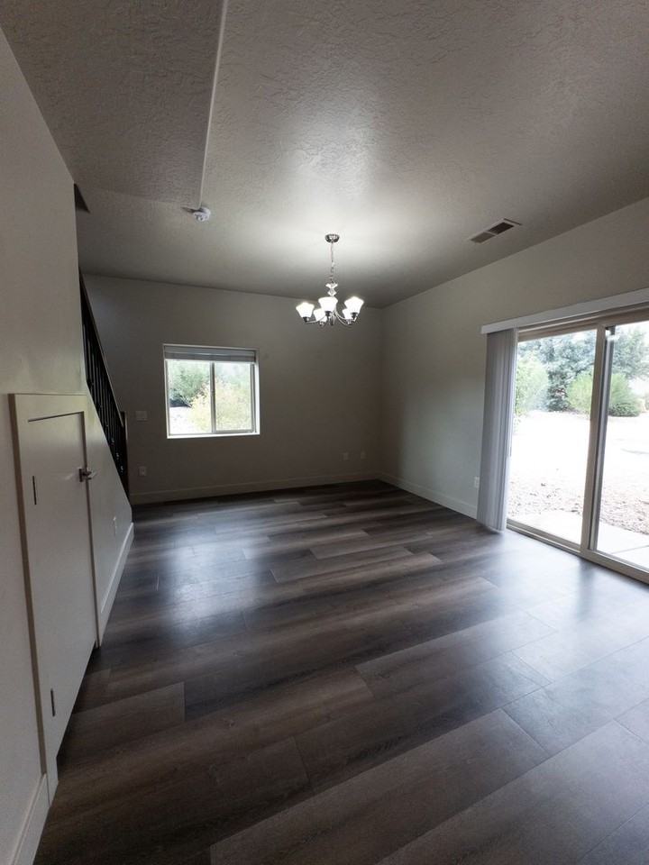 2675 E 450 N #31 - Photo 6 of 21