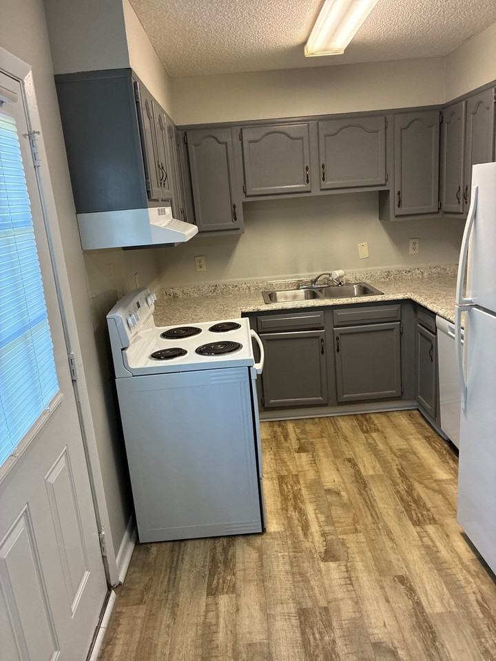 Spacious Apartments & Townhomes for Rent in Tullahoma, TN - Photo 3 of 29