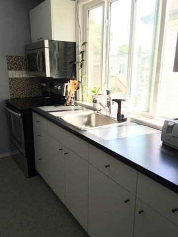 9309 95 St - Photo 2 of 4