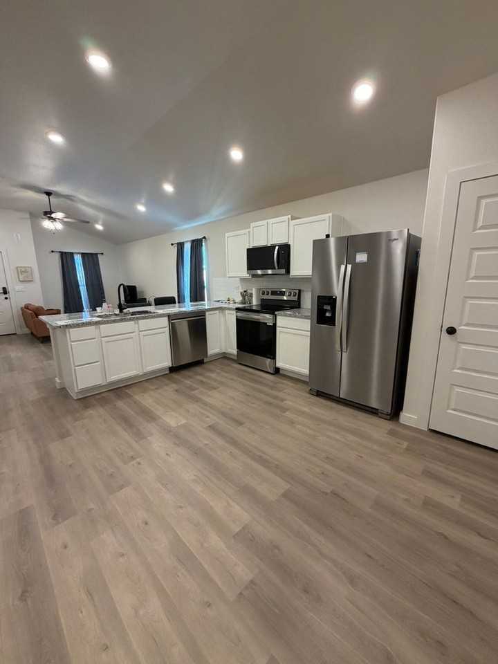 3010 Farmyard Dr - Photo 6 of 14