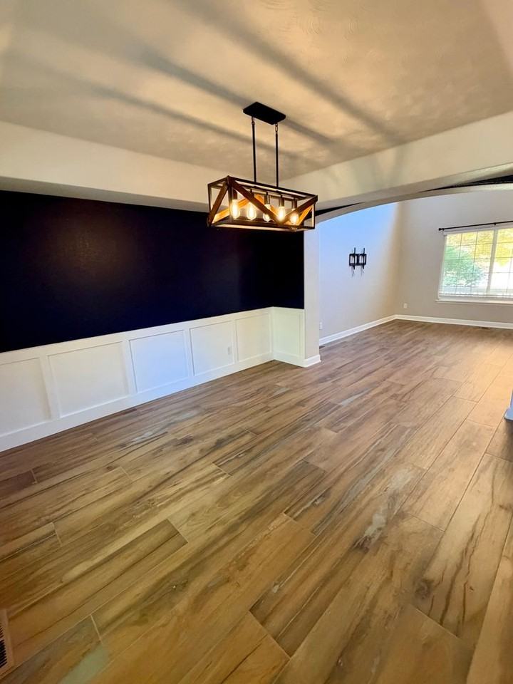 1411 Banner Cir - Photo 4 of 42