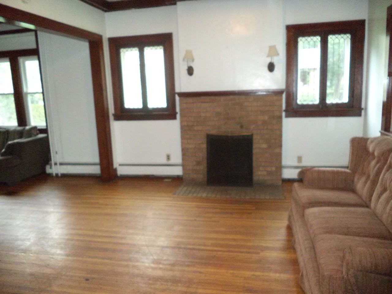 227 W Park Ave - Photo 3 of 14