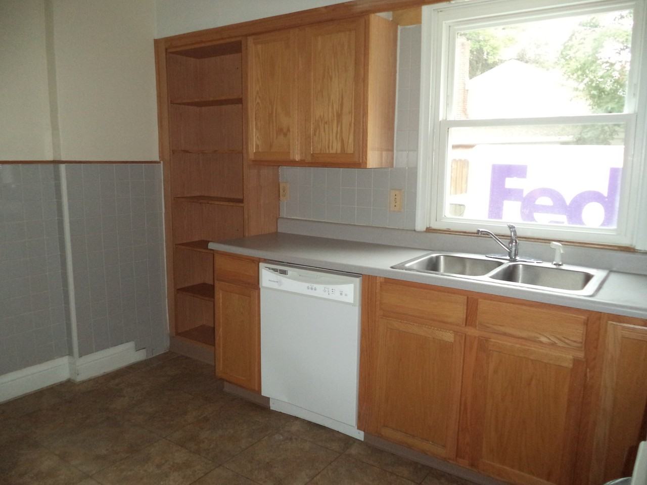 227 W Park Ave - Photo 7 of 14