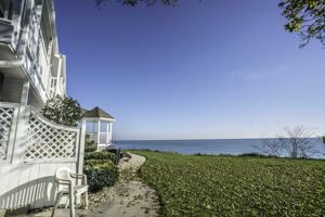 featured image of 4025 Sheridan Rd