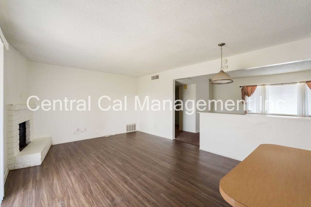 5201 College Ave - Photo 6 of 23