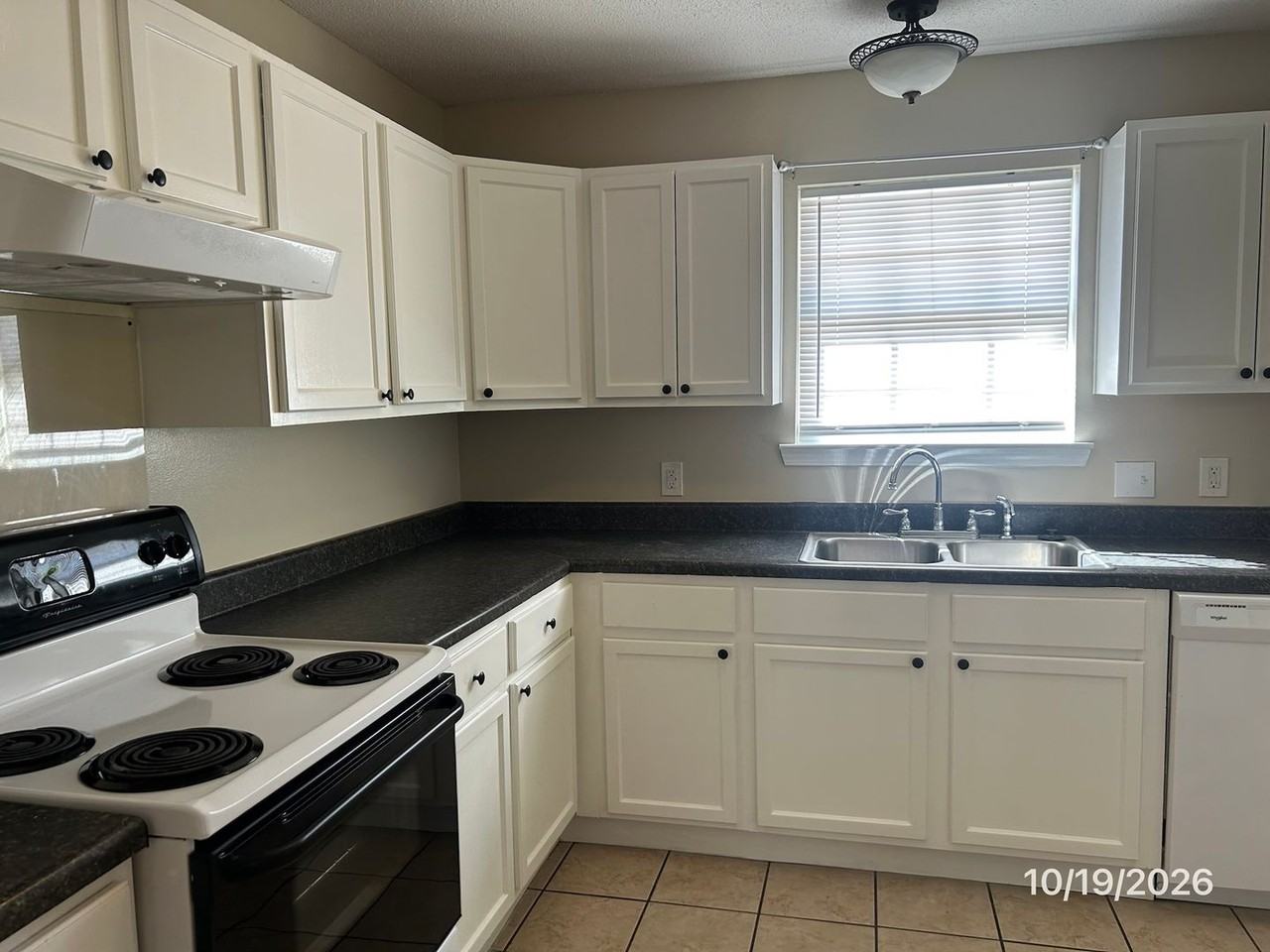 1720 45th Ave - Photo 5 of 11