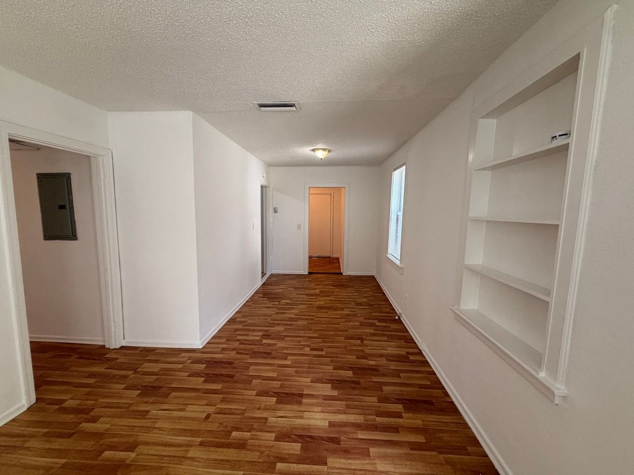 8174 Paul Jones Dr - Photo 2 of 15