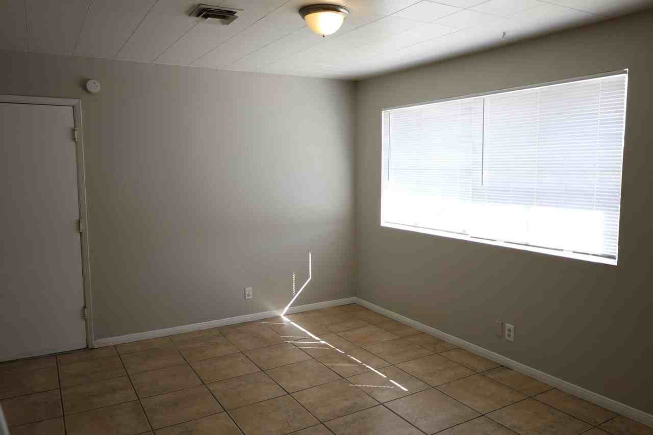 1005 Hazard Ave - Photo 2 of 18