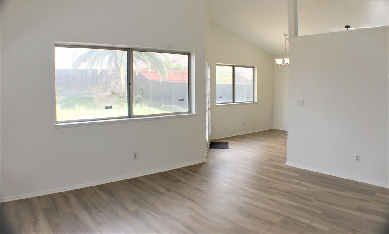 24328 Kurt Ct - Photo 2 of 23