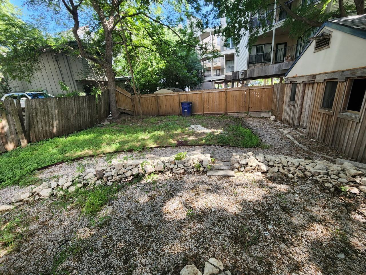 403 E 32nd St - Photo 2 of 34