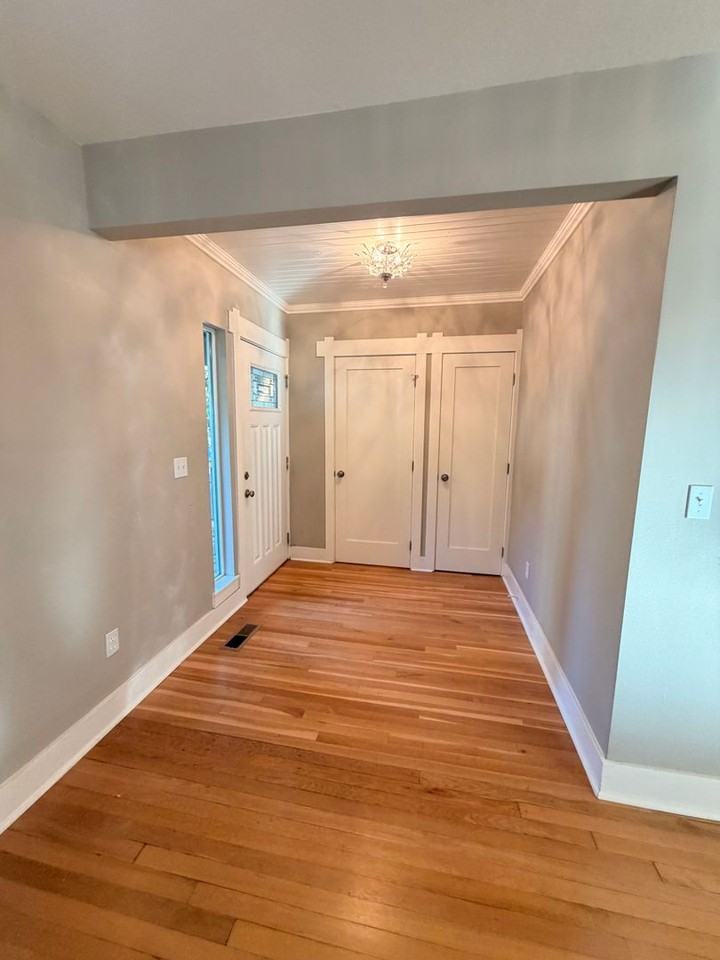 6822 S Virginia Ave - Photo 3 of 49