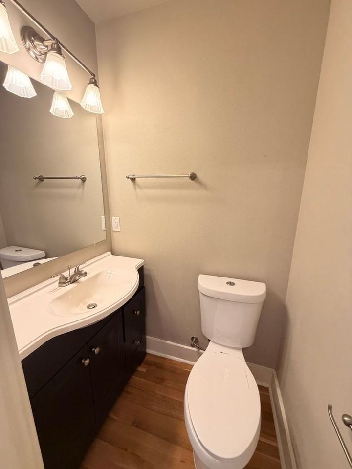 6822 S Virginia Ave - Photo 4 of 49