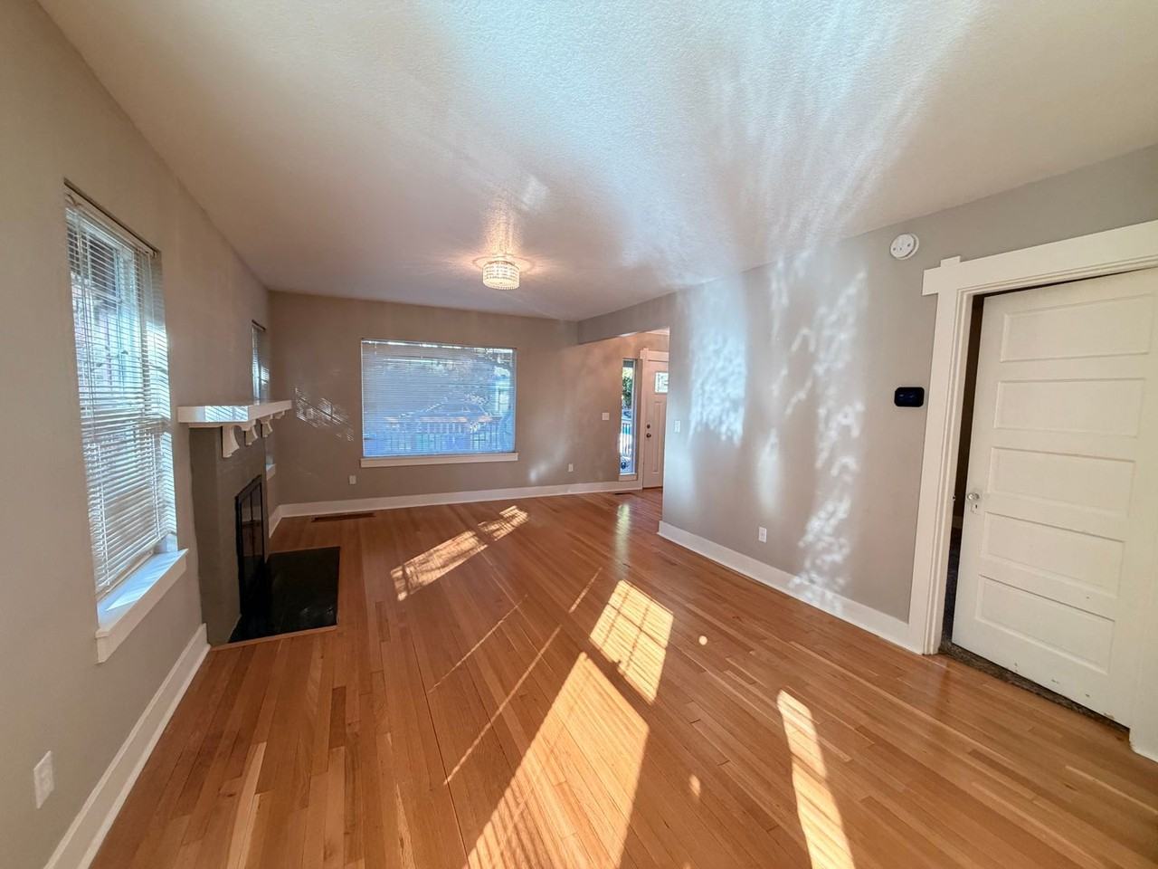 6822 S Virginia Ave - Photo 7 of 49