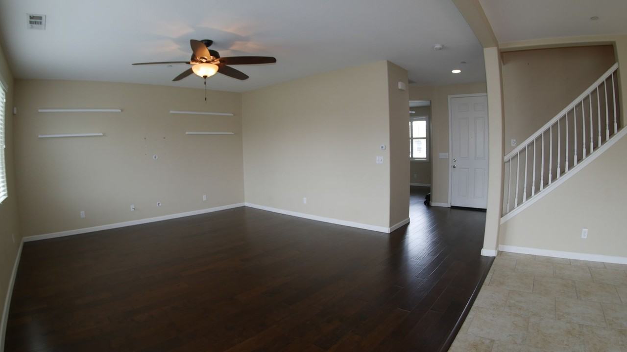 2373 Ranier Way - Photo 3 of 20