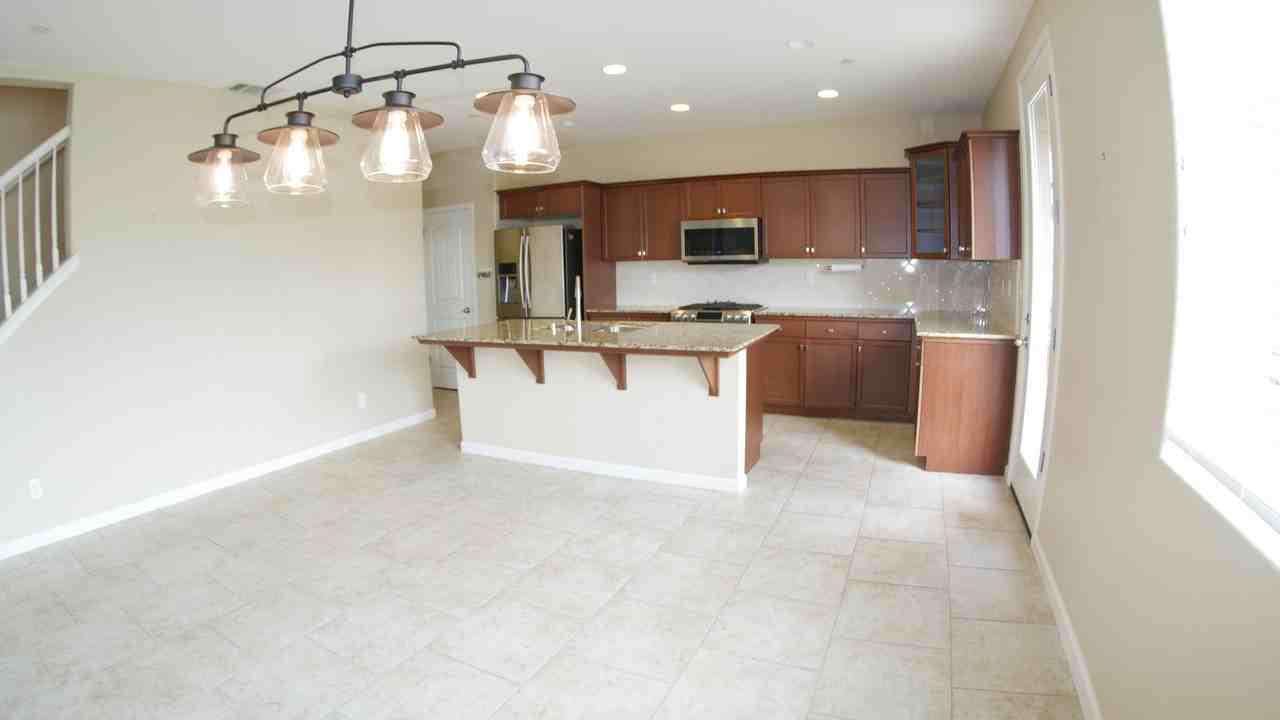 2373 Ranier Way - Photo 6 of 20