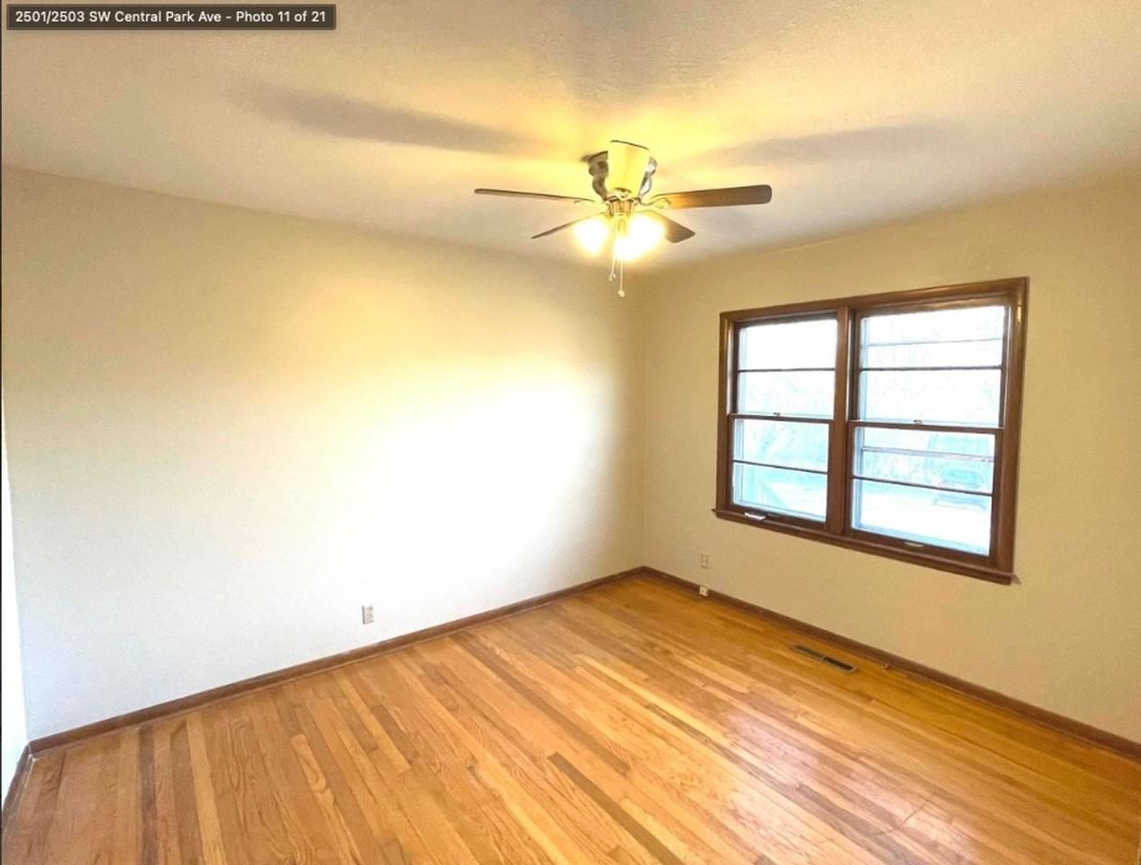 2503 Sw Central Park Ave - Photo 4 of 8