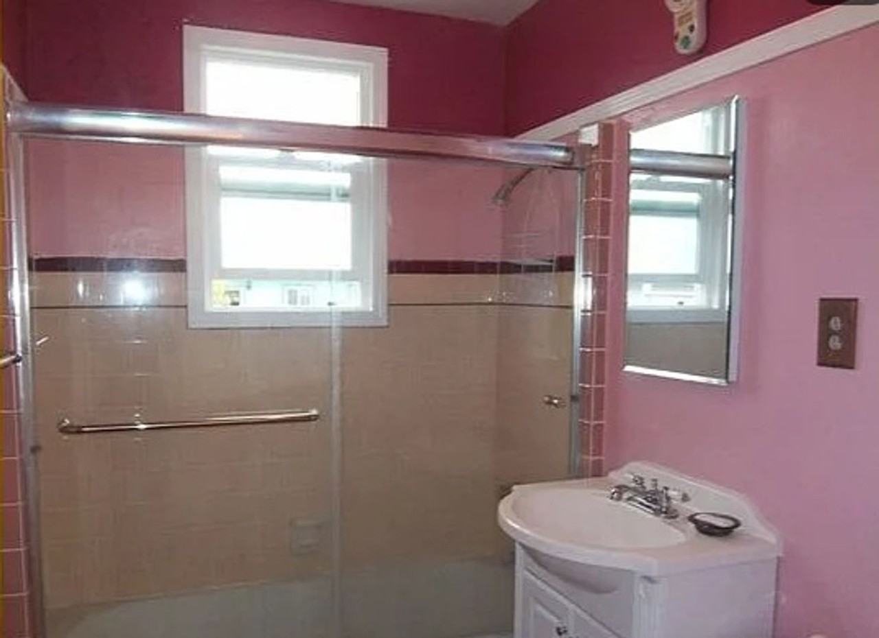 2423 Clare St - Photo 6 of 9