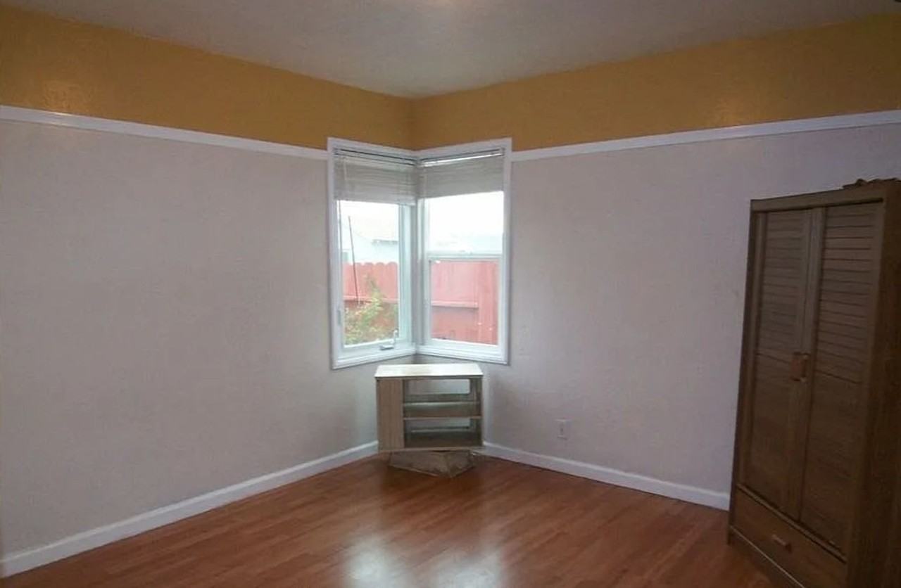2423 Clare St - Photo 7 of 9