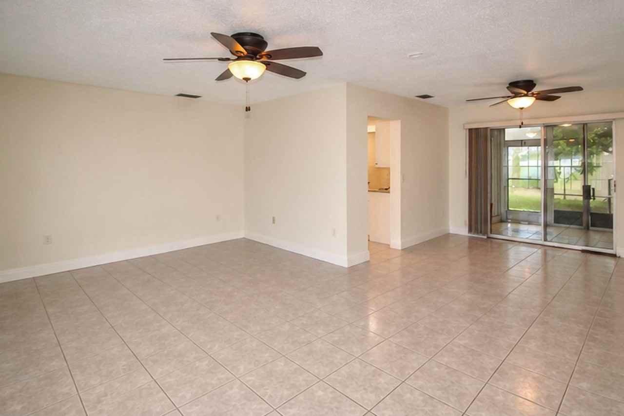 1660 Bal Harbour Dr - Photo 4 of 20