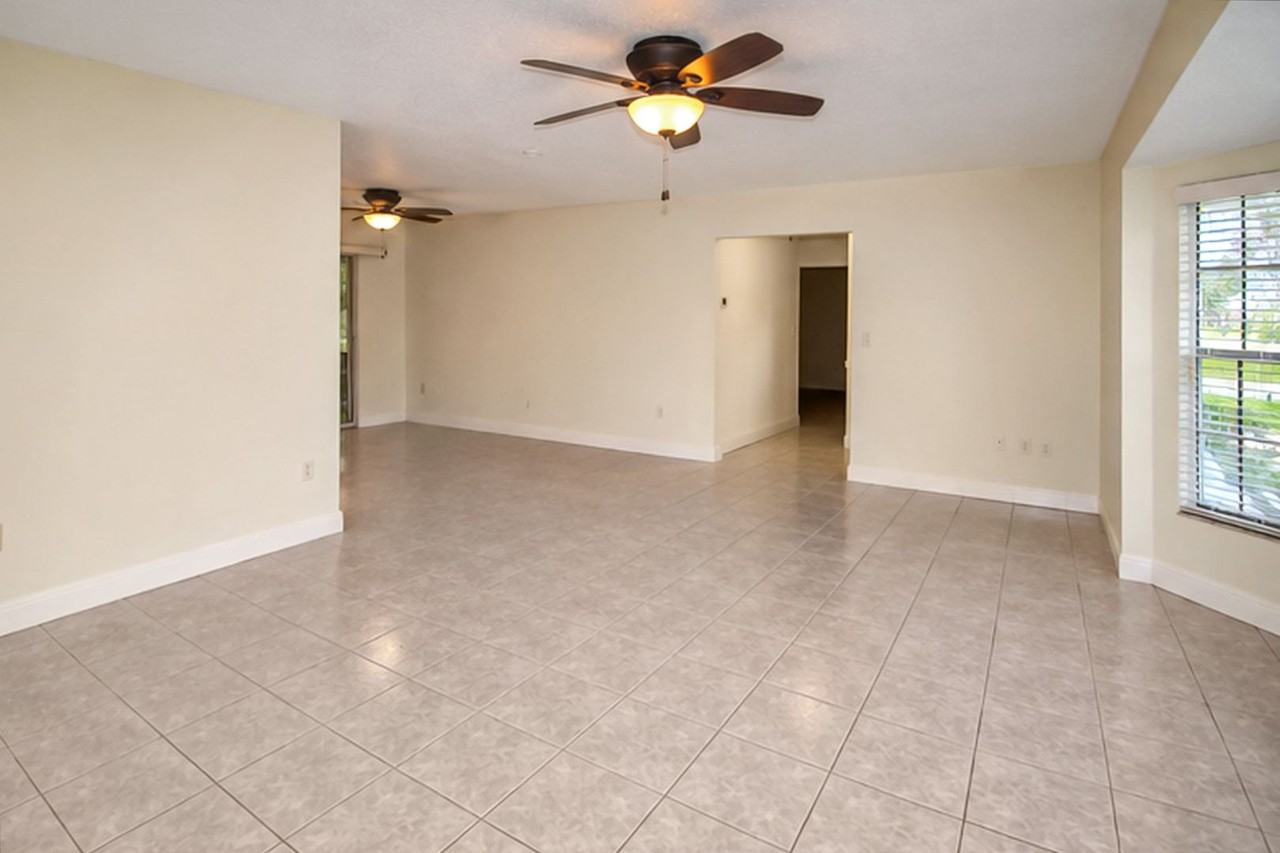 1660 Bal Harbour Dr - Photo 5 of 20