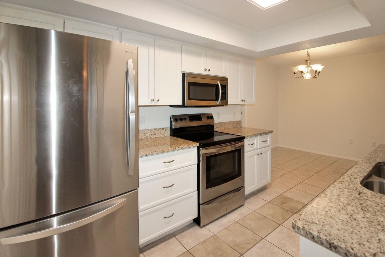 1660 Bal Harbour Dr - Photo 6 of 20