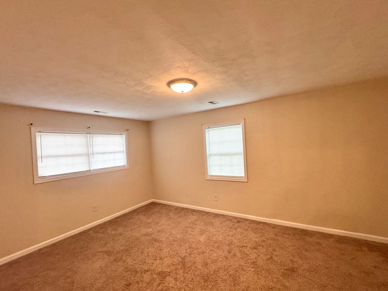 2932 Doris Ave - Photo 6 of 14