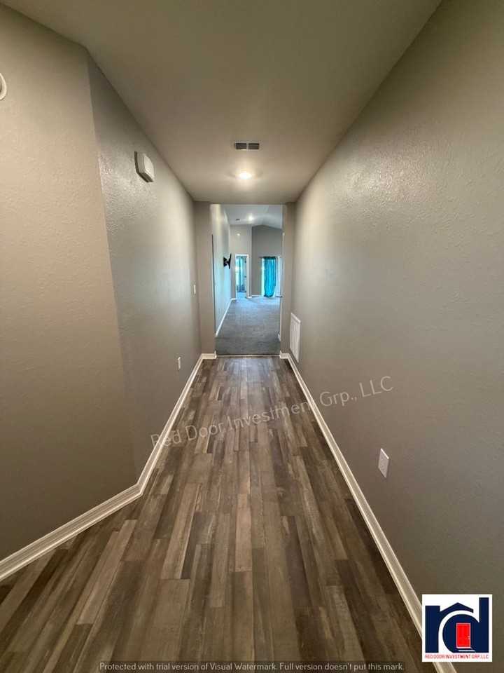 2595 San Marco Way - Photo 6 of 34
