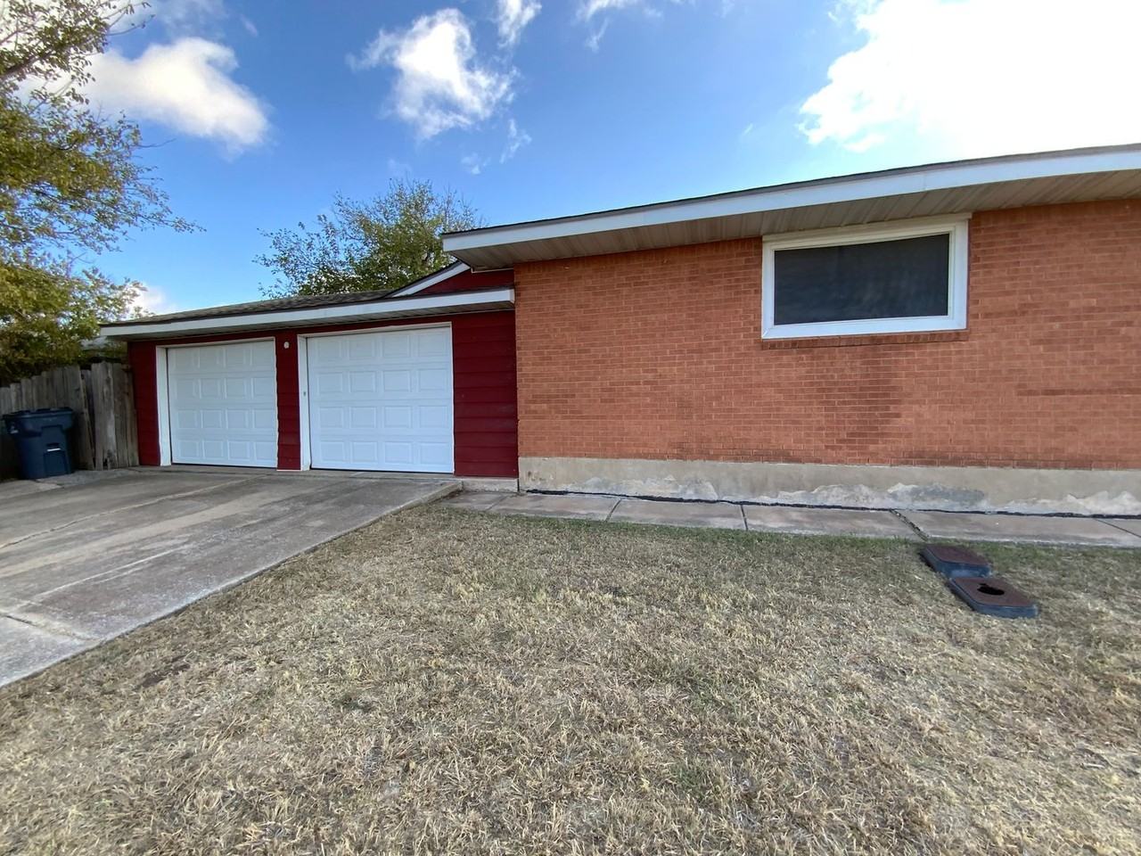 3831 Nw Bell Ave - Photo 3 of 21