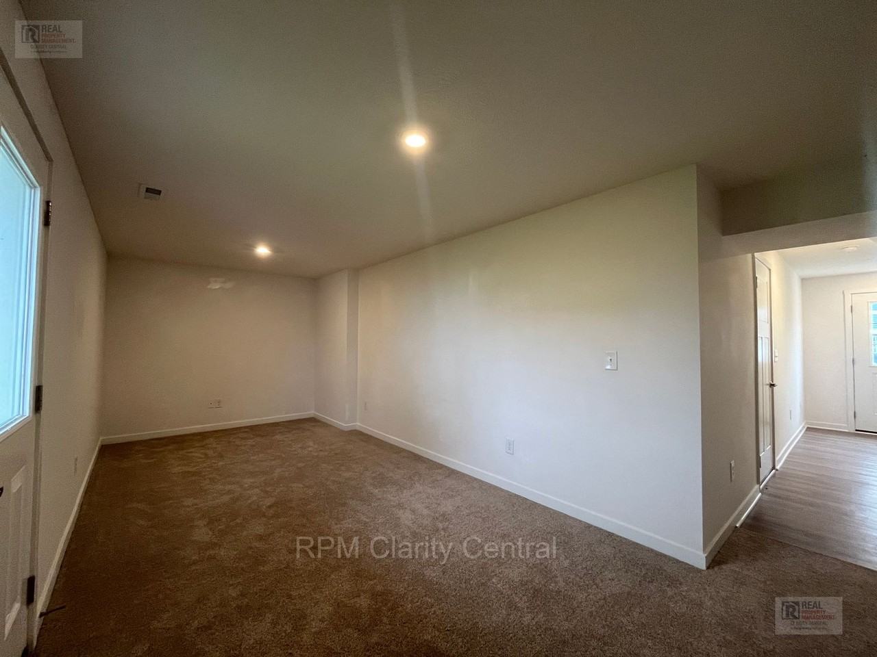 128 Coyote Willow Dr - Photo 3 of 10