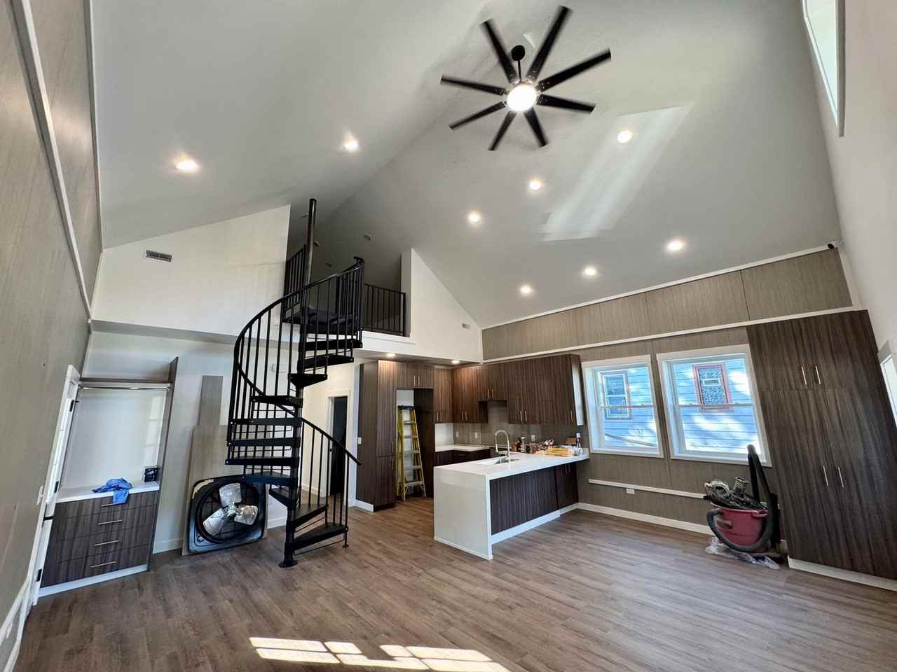 5767 N 39th St - Photo 3 of 16