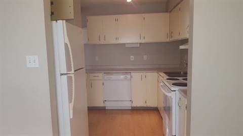 3323 138 Ave NW - Photo 2 of 8