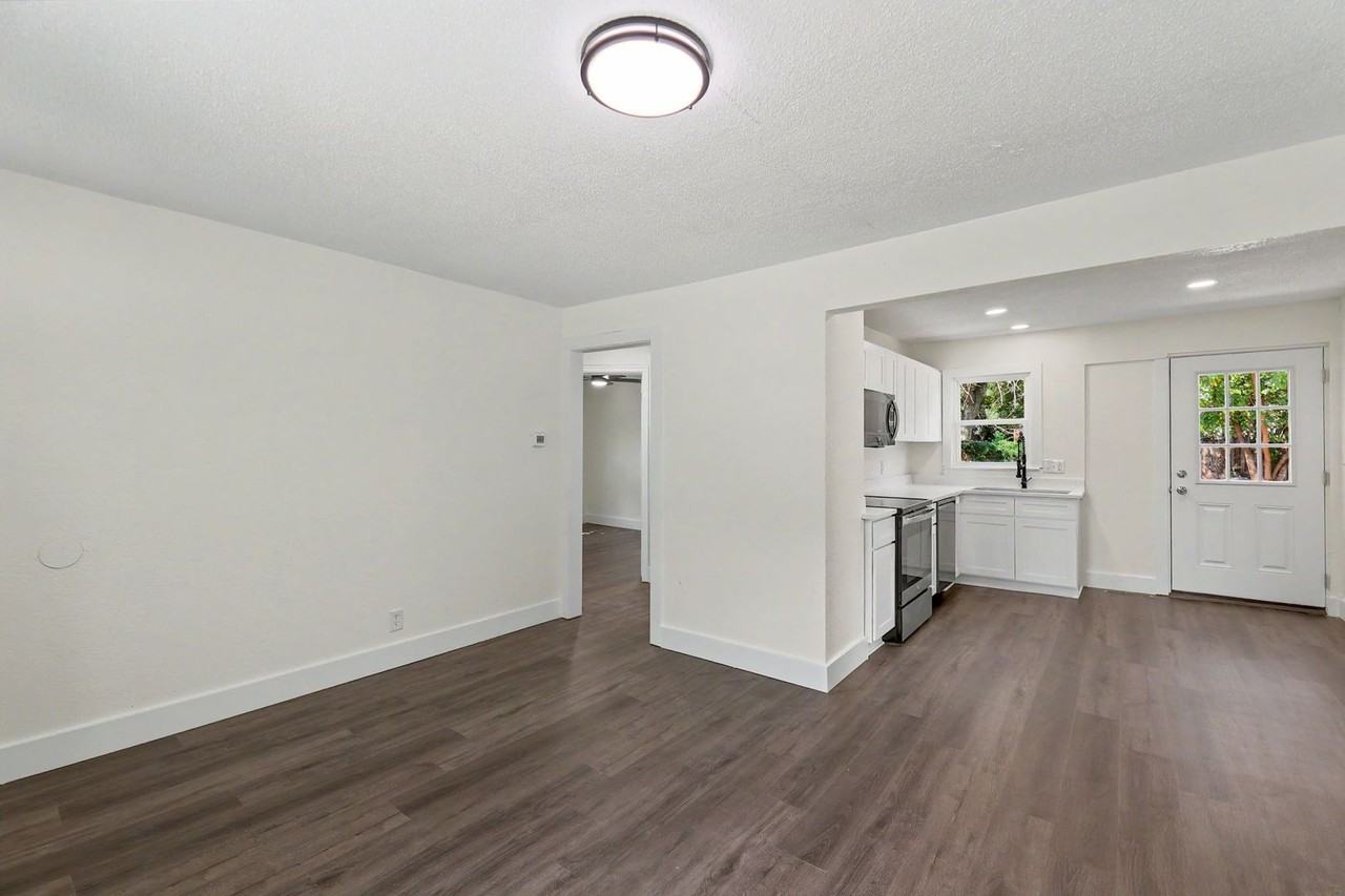 633 N Ridgewood Dr - Photo 7 of 37