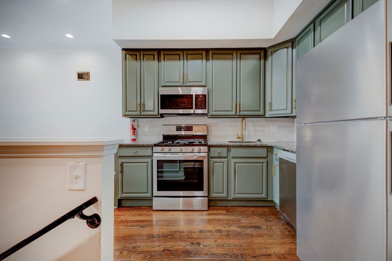 3218 W Norris St - Photo 2 of 47