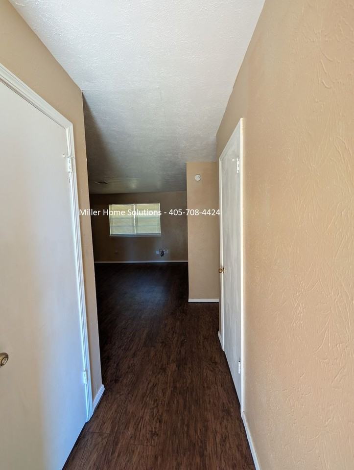 2601 Se 50th St - Photo 2 of 17