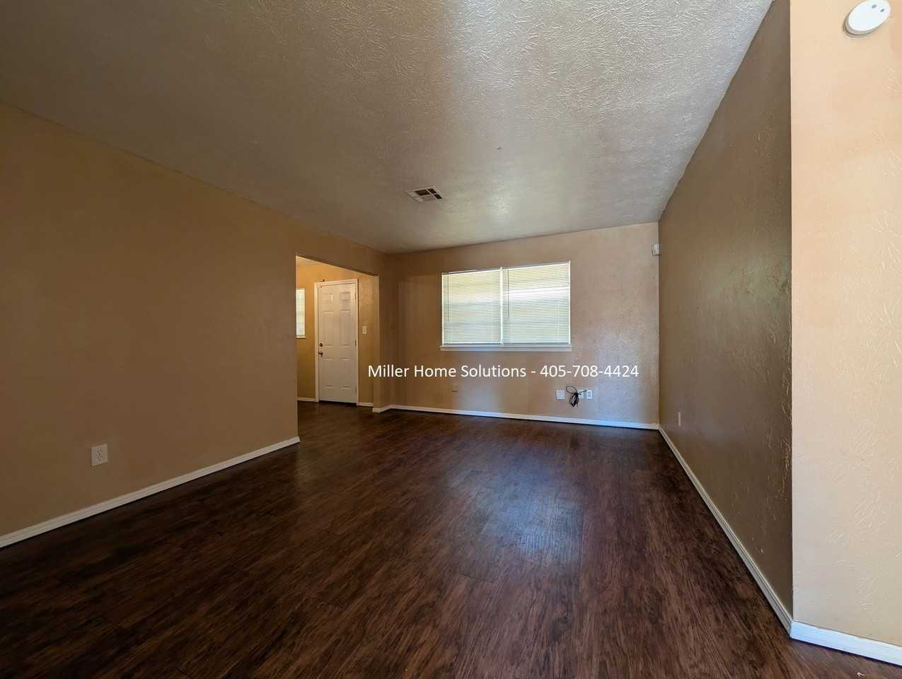 2601 Se 50th St - Photo 3 of 17