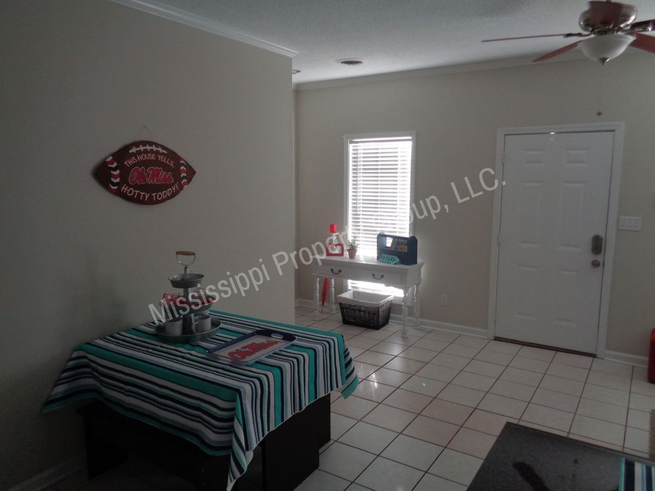 1602 Jackson Ave W #103 - Photo 4 of 21