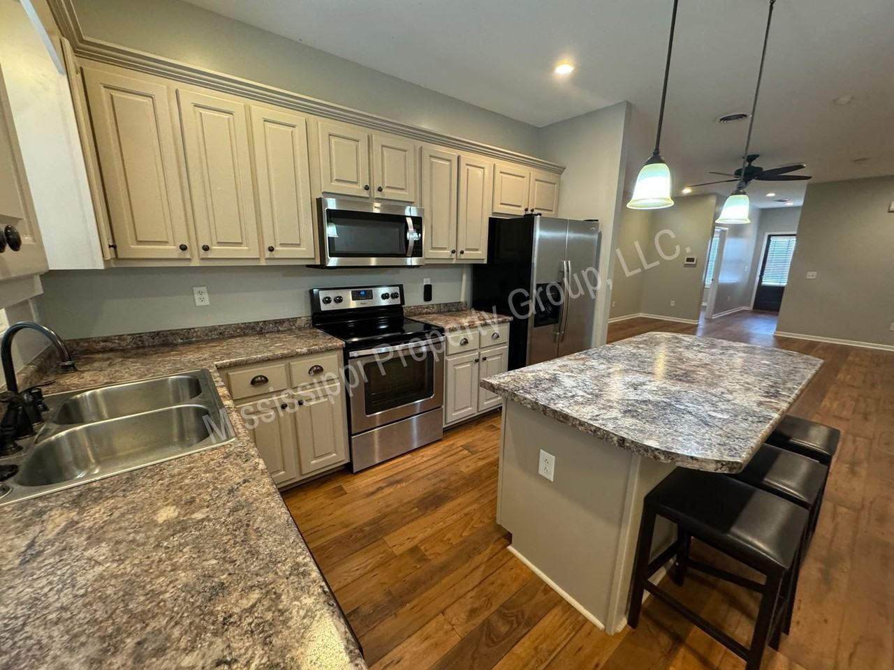 241 Logan Lee Loop - Photo 6 of 26