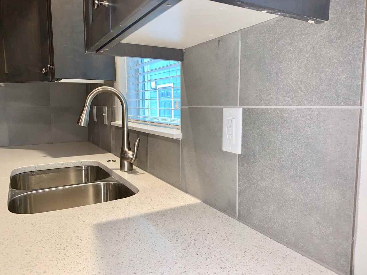 833 Water Ave Ne - Photo 4 of 12