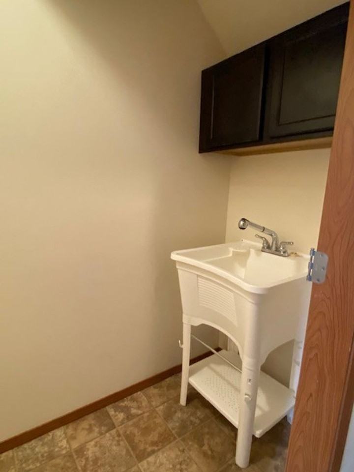1510 Historic Ln - Photo 2 of 18