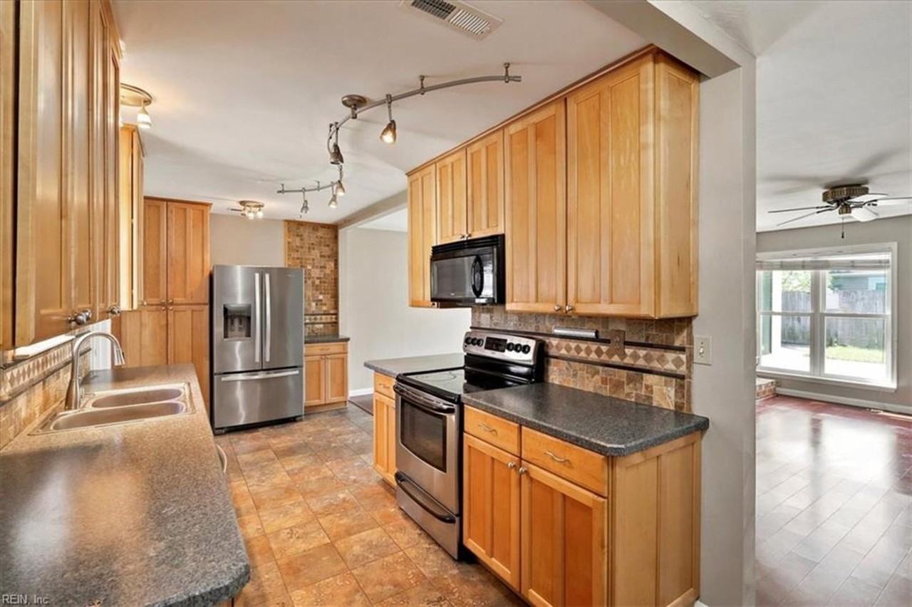 3529 Faraday Ln - Photo 3 of 18