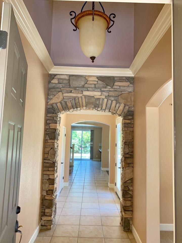 209 Vista Del Rio Ct - Photo 5 of 37