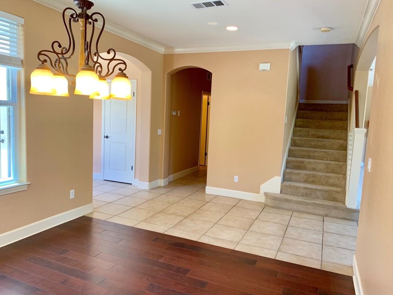 209 Vista Del Rio Ct - Photo 6 of 37