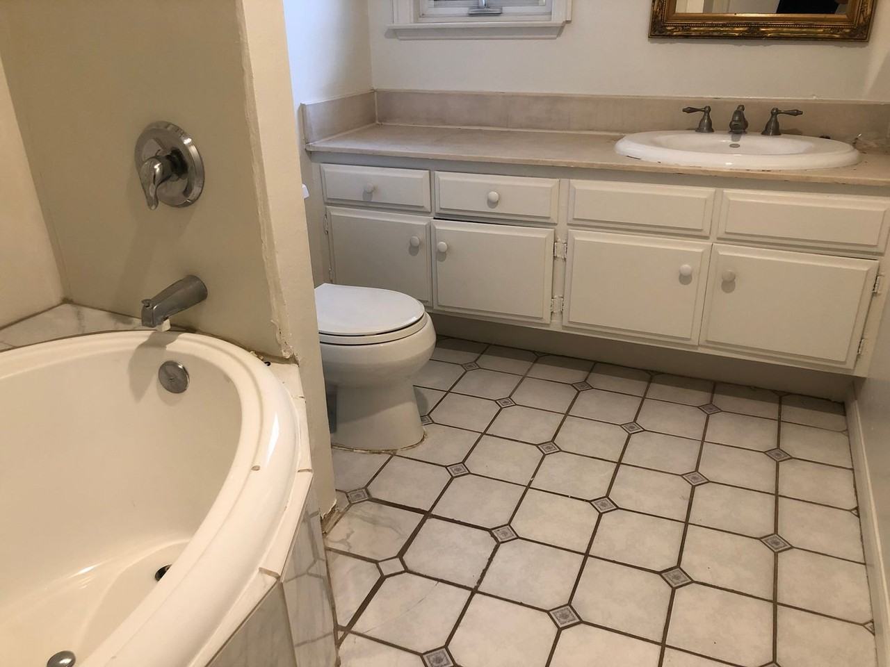 207 E Woodstock Ave - Photo 4 of 24