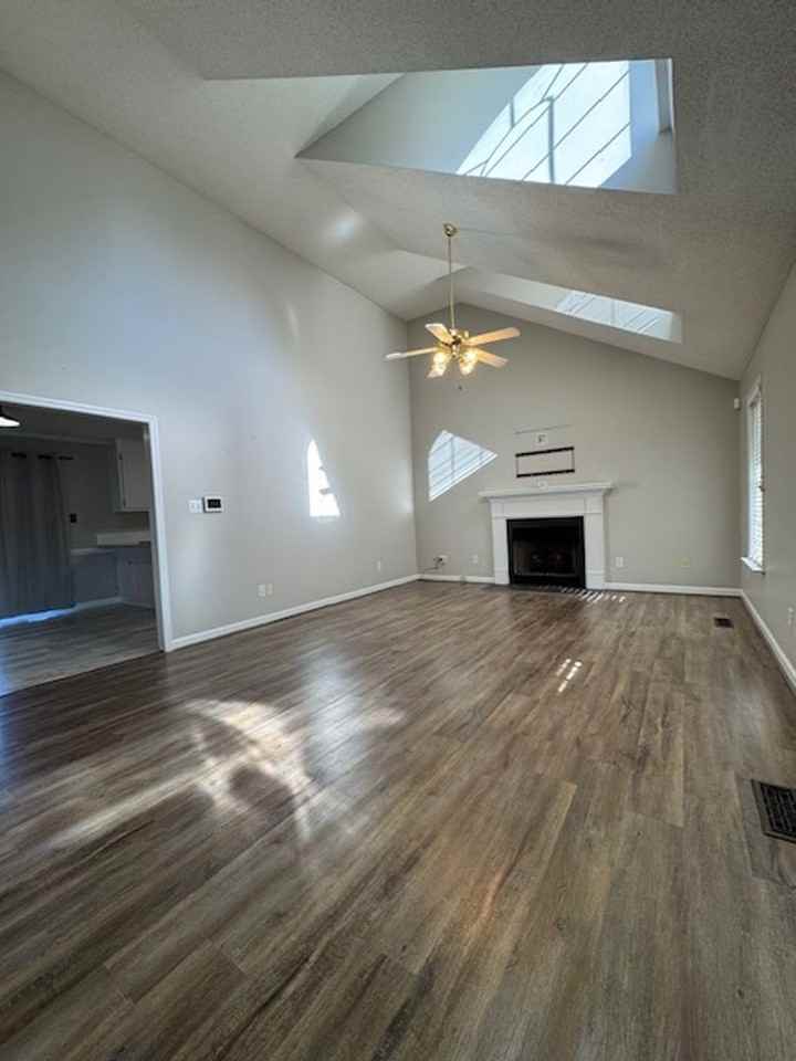 405 Kuwicki Rd - Photo 3 of 16