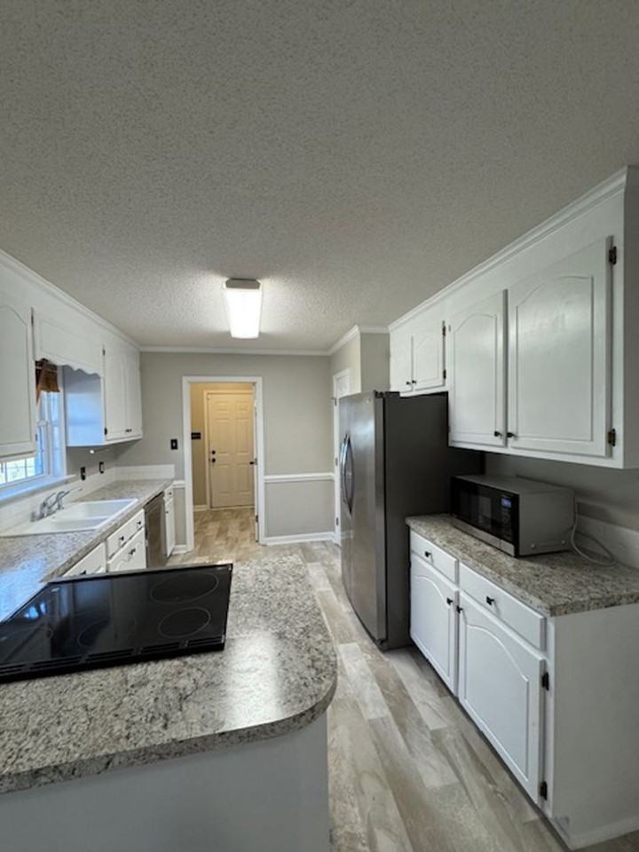 405 Kuwicki Rd - Photo 6 of 16