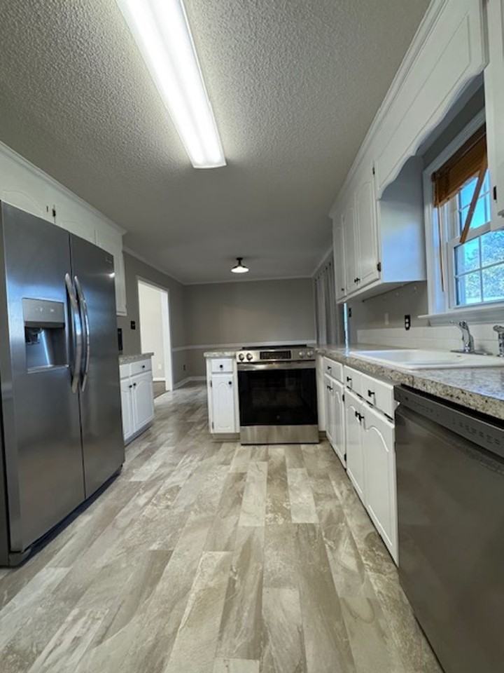405 Kuwicki Rd - Photo 7 of 16