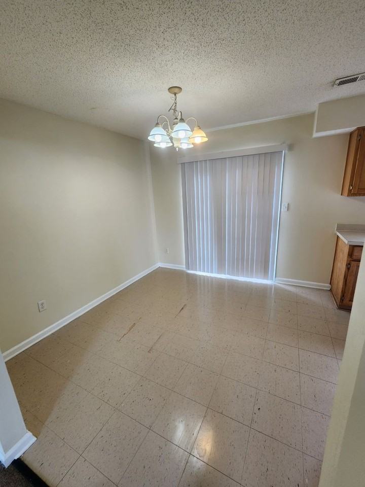 132 Sutton Dr - Photo 6 of 10