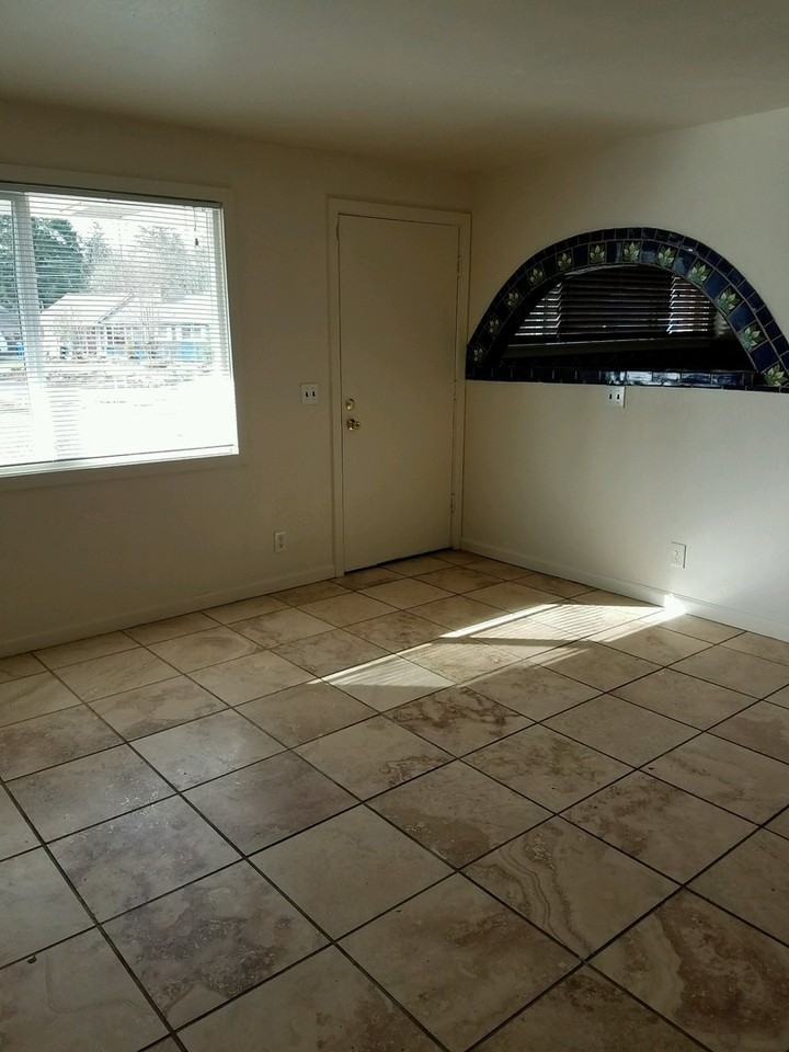 9035 Maple Ave Sw - Photo 2 of 12