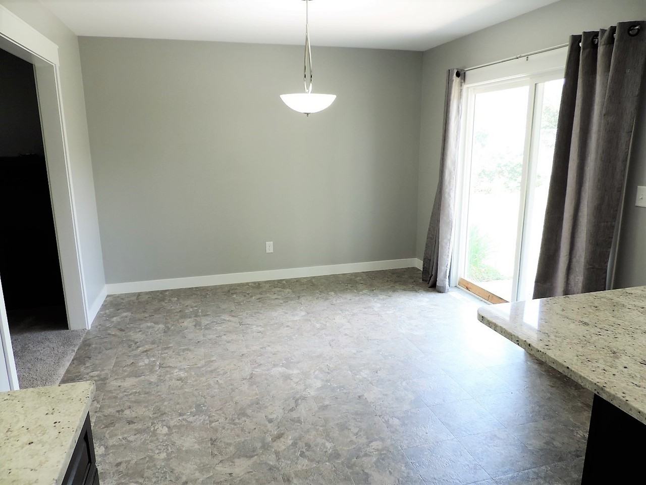 2110 E Court St - Photo 6 of 35