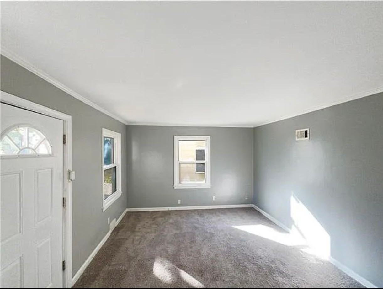 7126 Highland Ave - Photo 4 of 6